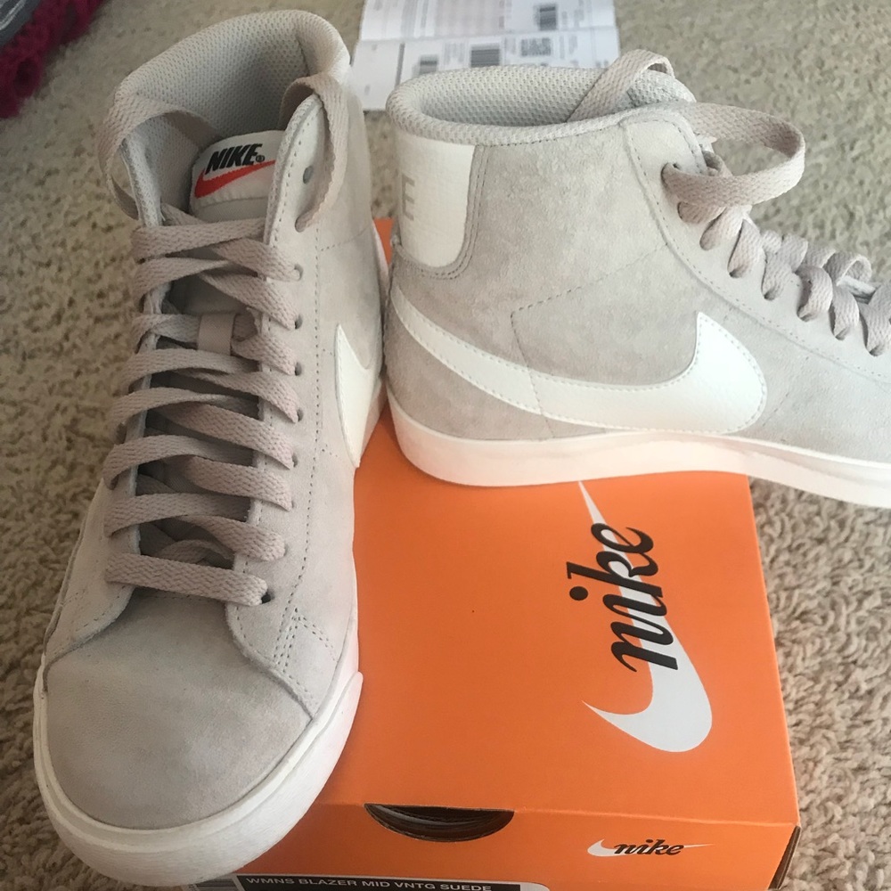 Nike Women’s Blazer Mid Vintage Suede Sneakers